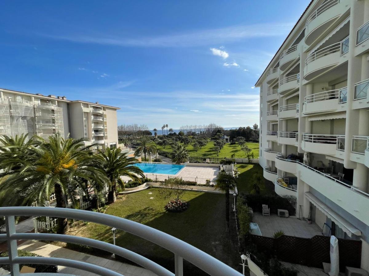 Appartement Tout Confort Vue Mer Antibes Exteriér fotografie